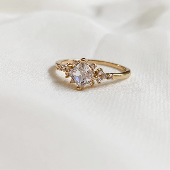 Gold 1 Carat Diamond Square Shape CZ Ring - Picture 5 of 12